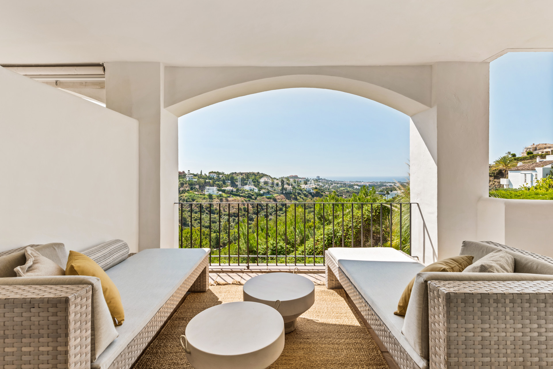 Nice and Modern apartament with amazing views in La Quinta Marbella